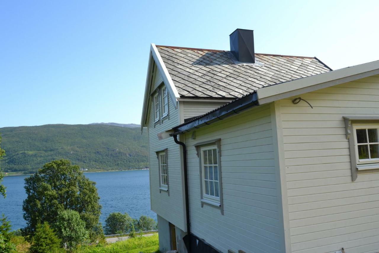 Kvaloya Lodge Futrikelv Exteriör bild
