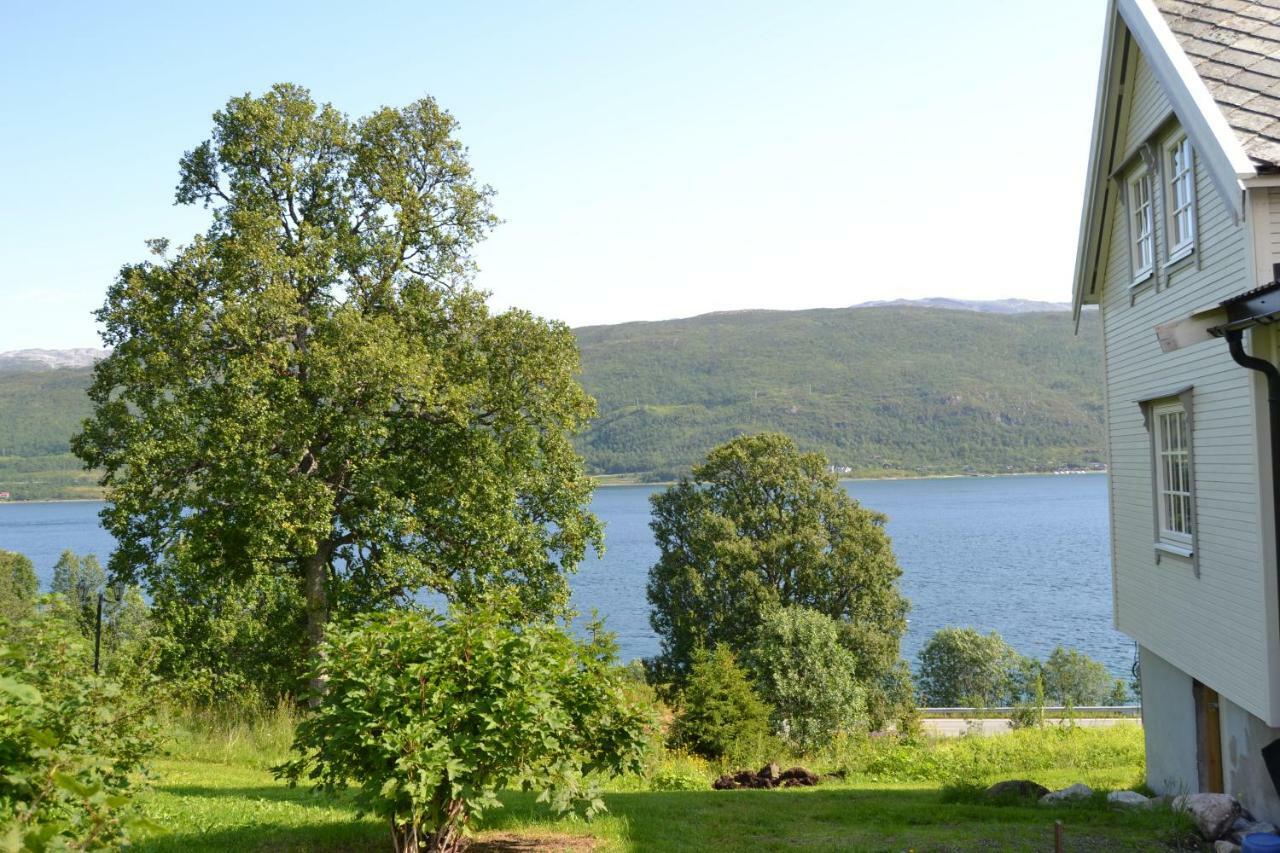 Kvaloya Lodge Futrikelv Exteriör bild